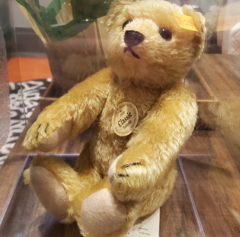 Steiff Classic 1909 Blonde Mohair Teddy Bear (VINTAGE 1990'S)- MINT